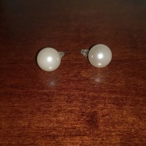 🎉 FINAL PRICE🎉 NWOT faux pearl earrings